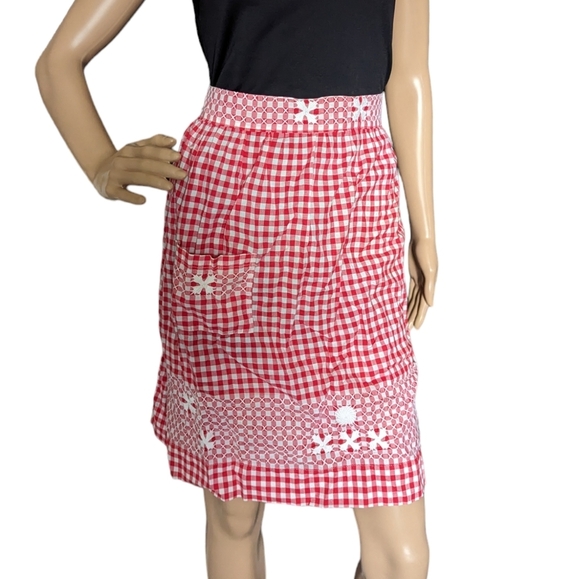 Vintage Handmade Red & White Gingham MCM 1950s Embroidered Apron - Picture 3 of 10